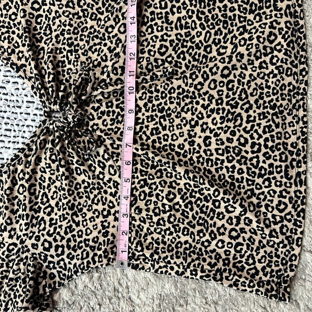 Leopard Print V Neck Women's Short Sleeve T Shirt Cutout Rue + - Picture 7 of 9